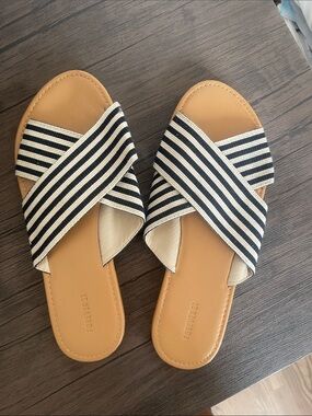 Forever 21 Black & Cream Striped Crisscross Slide Sandals